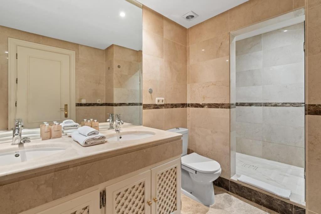 Stunning 3-bedroom In Alminar De - Rdr456