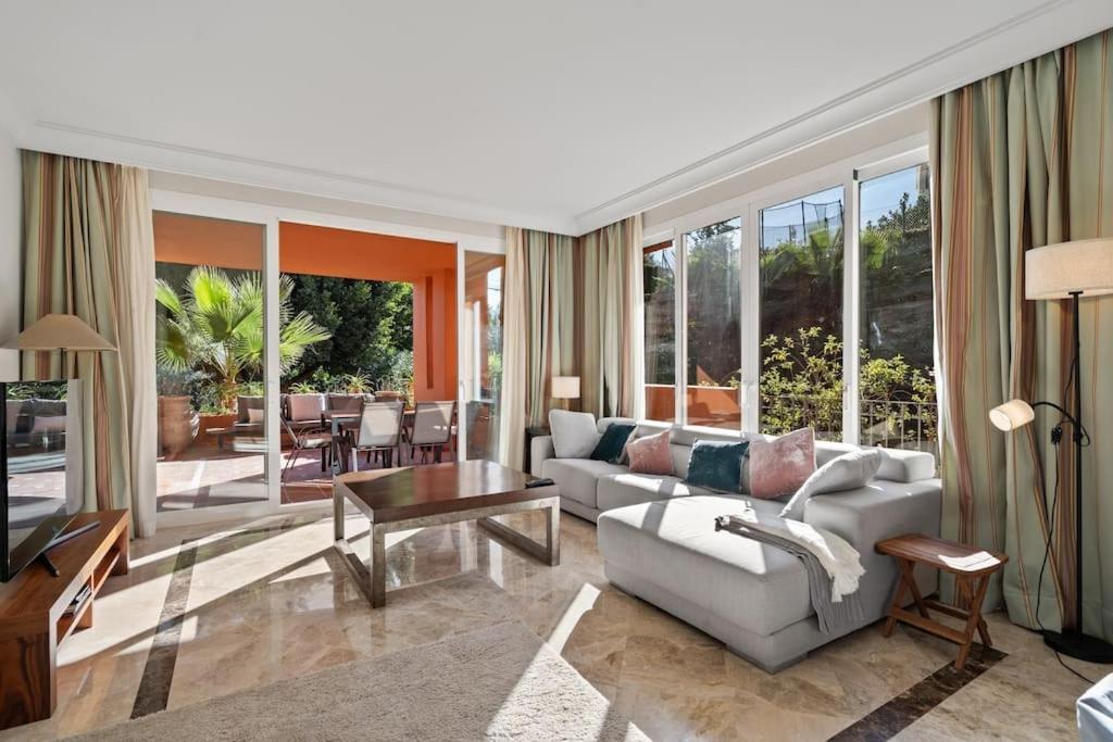 Stunning 3-bedroom In Alminar De - Rdr456 *